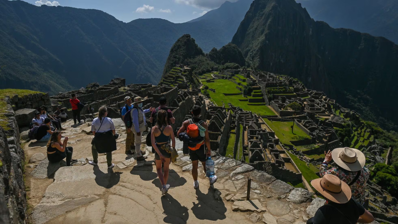 Turistas varados en Machu Picchu. Foto: Reuters