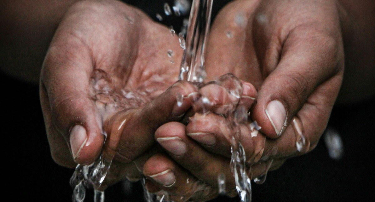 Agua, bebida, salud. Foto: Unsplash