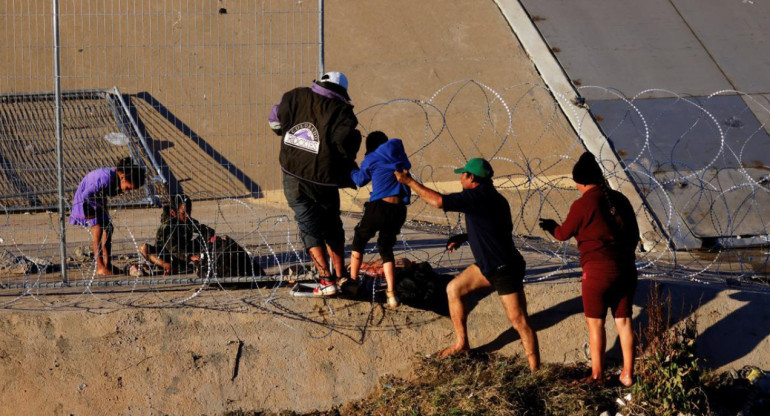 Migración ilegal en Texas. Foto: Reuters