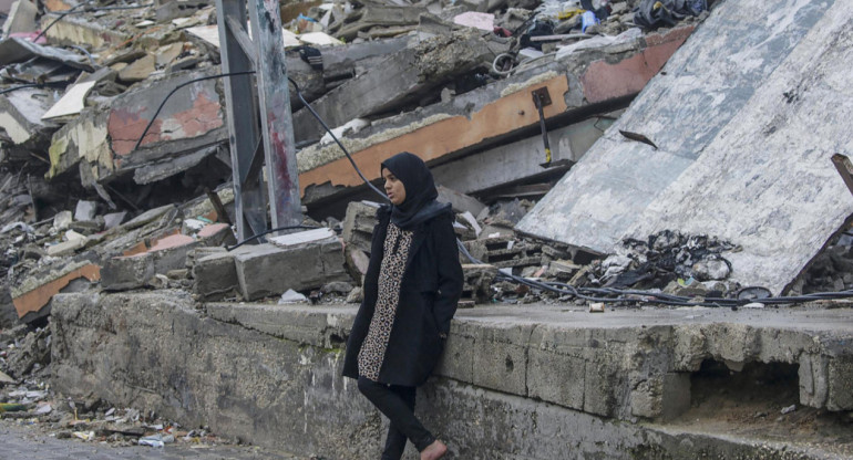 Destrucciones en Gaza por bombardeos israelíes. Foto: EFE.