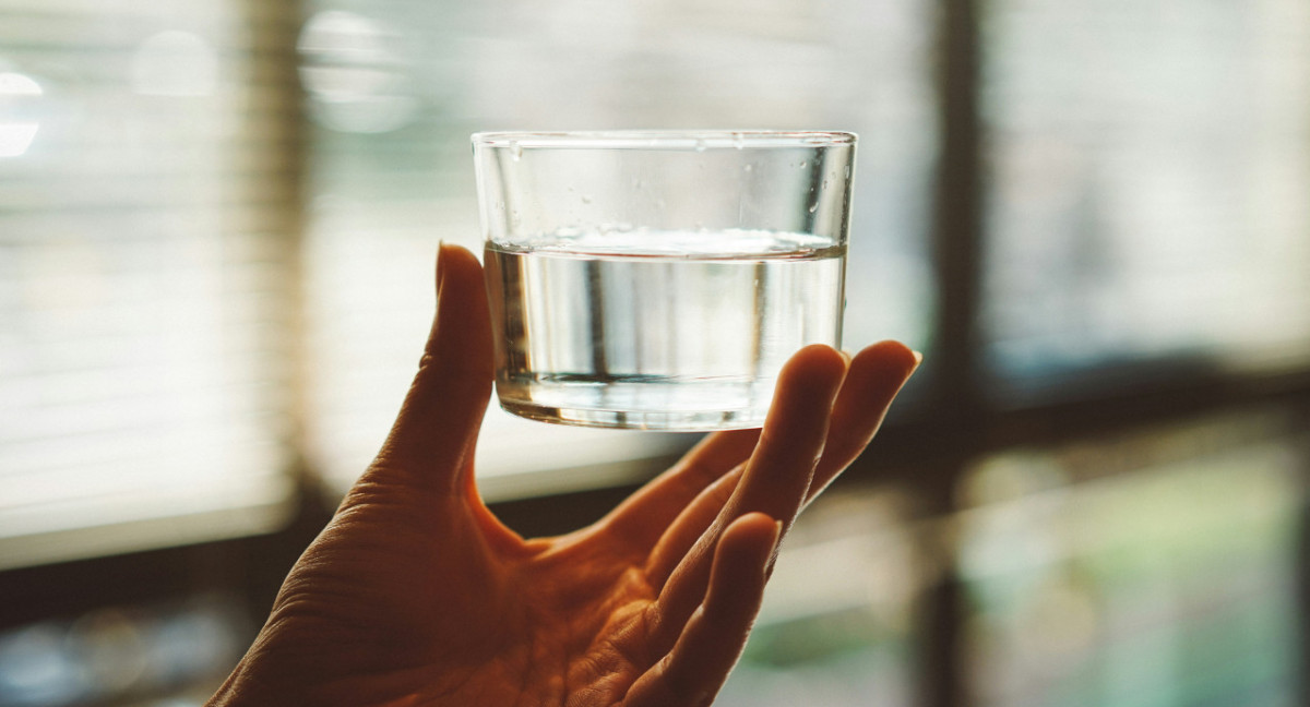 Vaso con agua. Foto: Unsplash