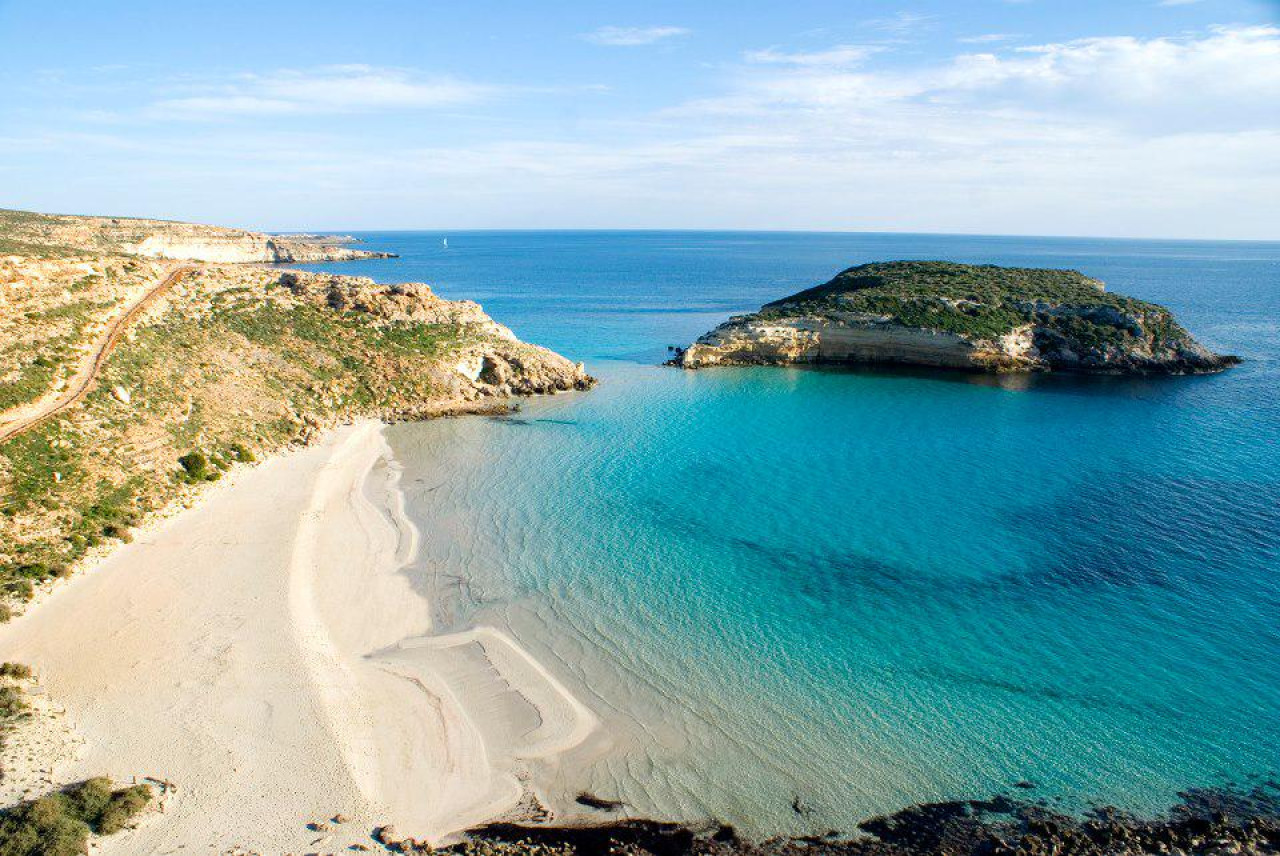 Spiaggia dei conigli, Italia. Foto: X