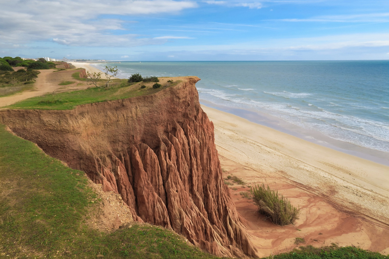 Praia Da Falésia, Portugal. Foto: X