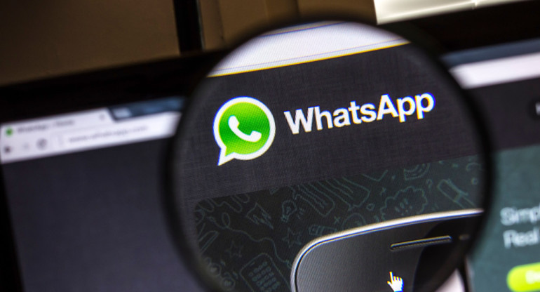 Whatsapp mensajes. Foto Alamy Reuters