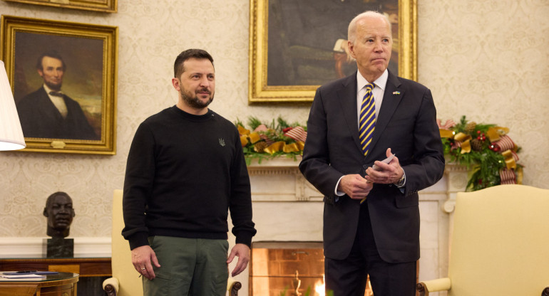 Joe Biden se reúne con el presidente ucraniano, Zelensky, en la Casa Blanca en Washington, diciembre de 2023. Reuters