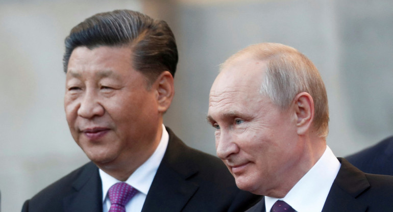 El presidente chino Xi Jinping y el presidente ruso Vladimir Putin. Archivo: Reuters