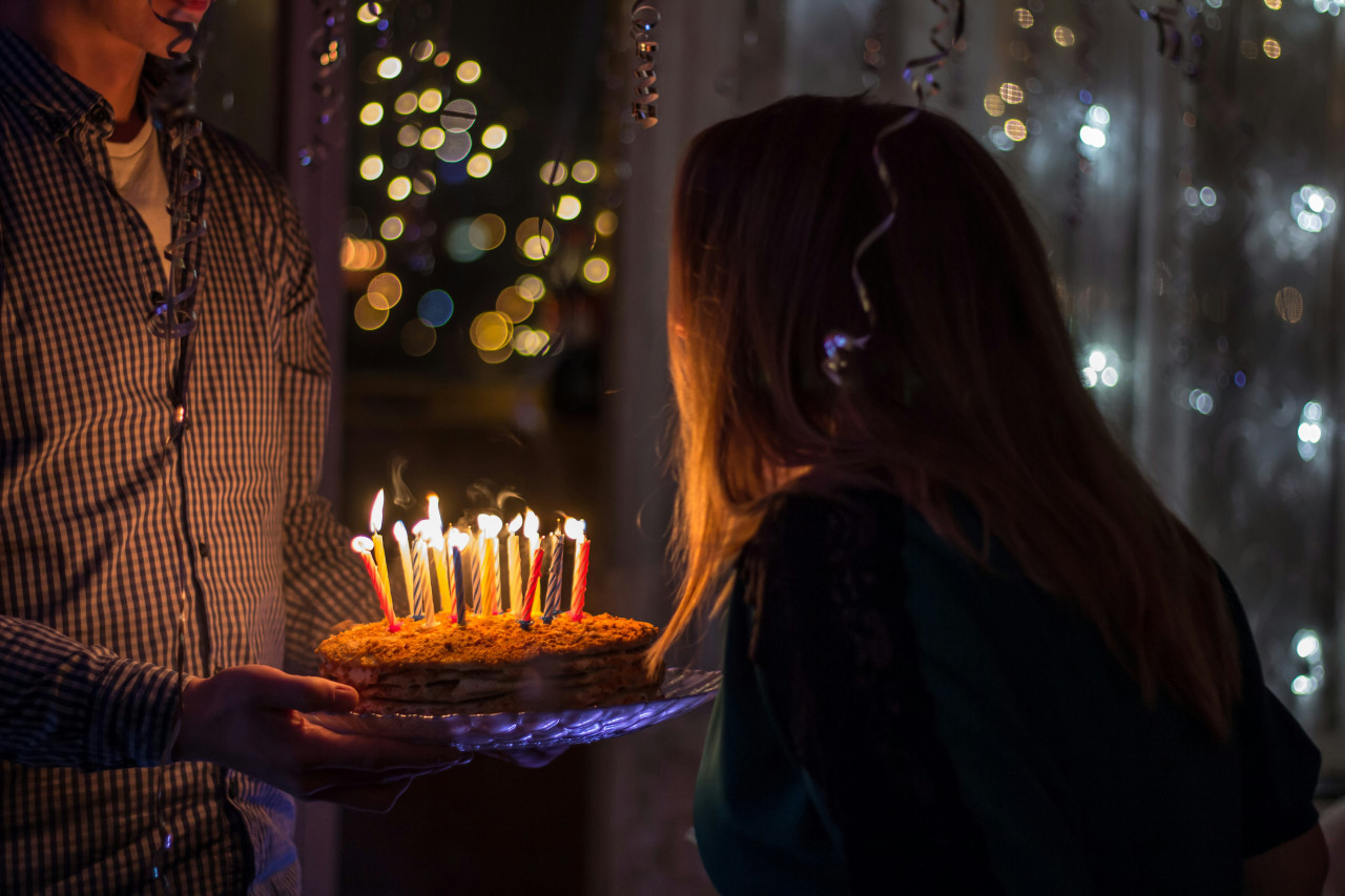 Cumpleaños, festejo, nacimiento. Foto: Unsplash