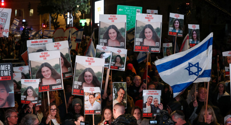 Marcha en Israel por la liberación de los rehenes. Foto: Reuters.