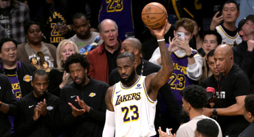 LeBron James consiguió una marca histórica en la NBA. Foto: Reuters.