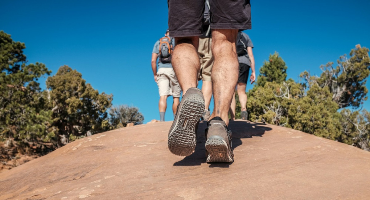 Actividad física, caminata. Foto: Unsplash.