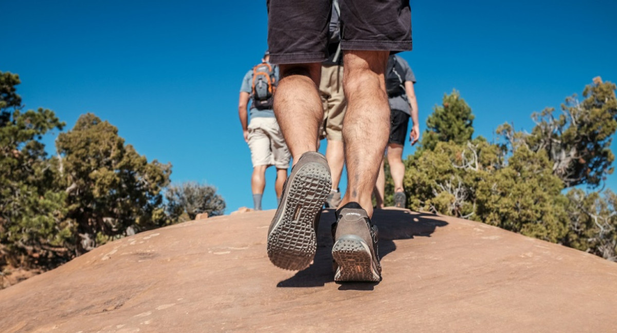 Actividad física, caminata. Foto: Unsplash.