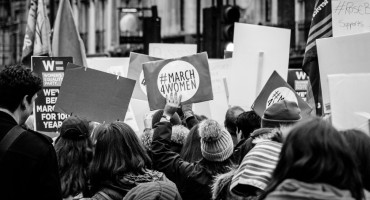 Feminismo, día de la mujer. Foto: Unsplash.