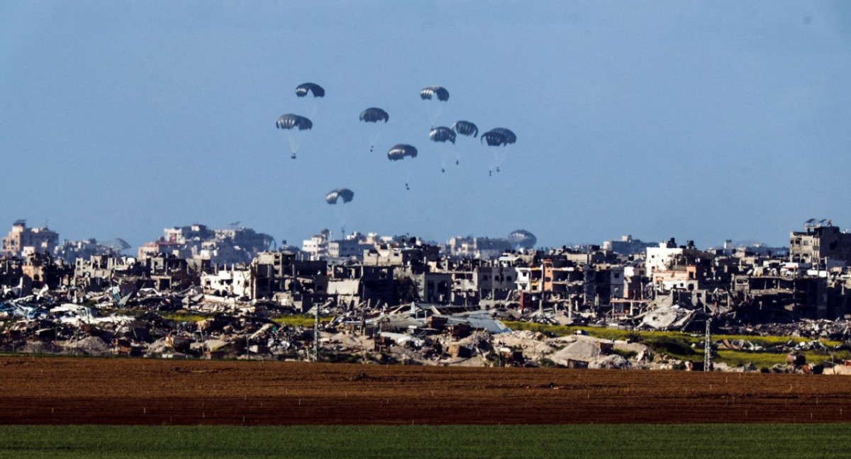 Paquetes de ayuda humanitaria para Gaza. Foto: Reuters.