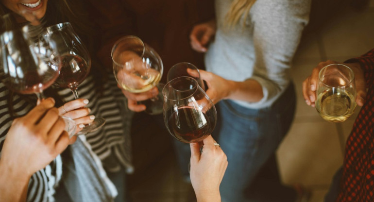 Vino, consumo de bebidas alcohólicas. Foto: Unsplash.