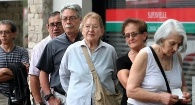 Jubilados, ANSES, cobros. Foto: NA