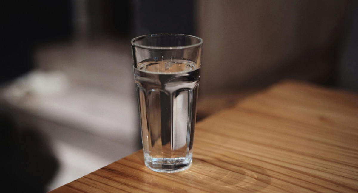 Vaso de agua. Foto: Unsplash.