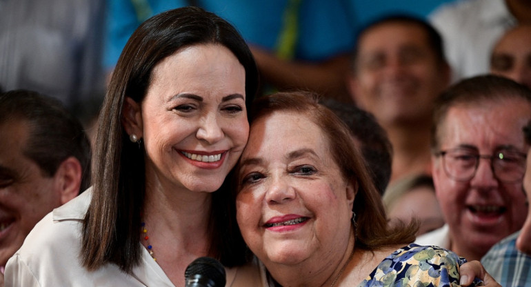 María Corina Machado y Corina Yoris Villasana. Foto: Reuters