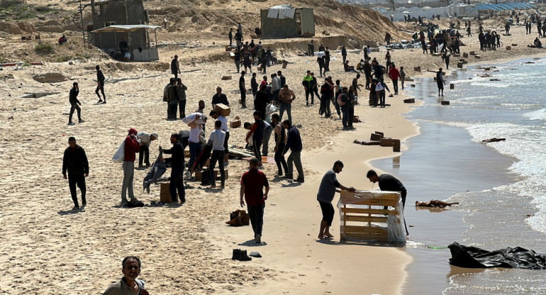 Ayuda humanitaria en las costas de la Franja de Gaza. Foto: Reuters.