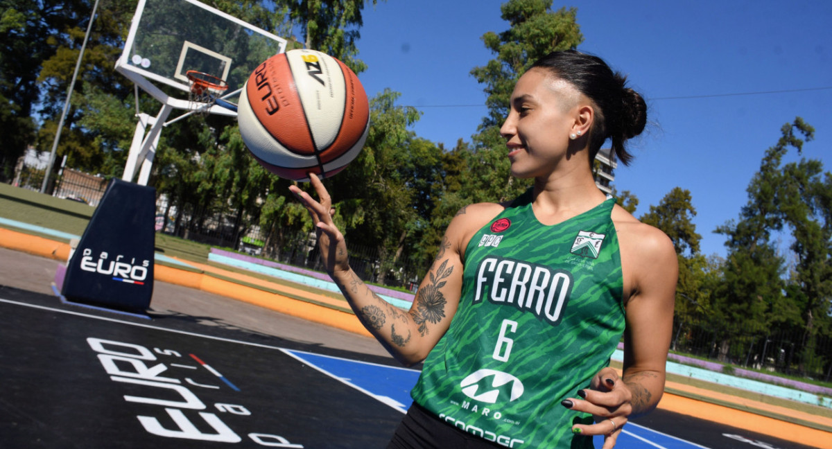 Mica González, jugadora de básquet. Foto: Juan José García.