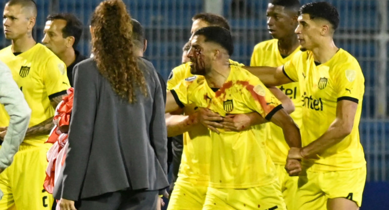 Incidentes en el partido entre Rosario Central y Peñarol. Foto: Goal