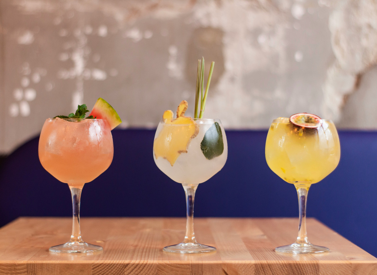 Tragos, aperitivos. Foto: Unsplash.