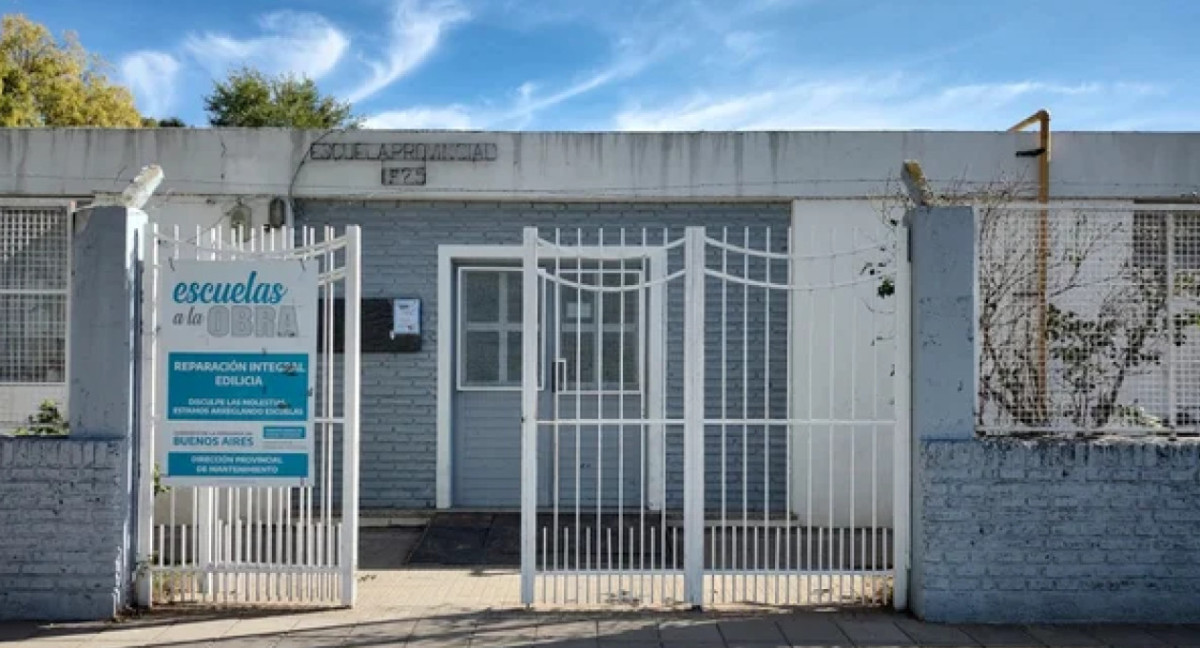 El colegio de Bahía Blanca donde sucedió el ataque. Foto: NA