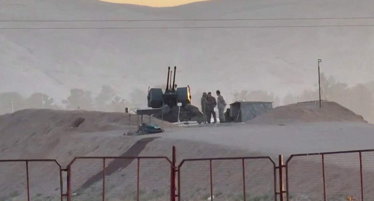 Personal militar en las instalaciones nucleares en Isfahán, Irán. Foto: Reuters.