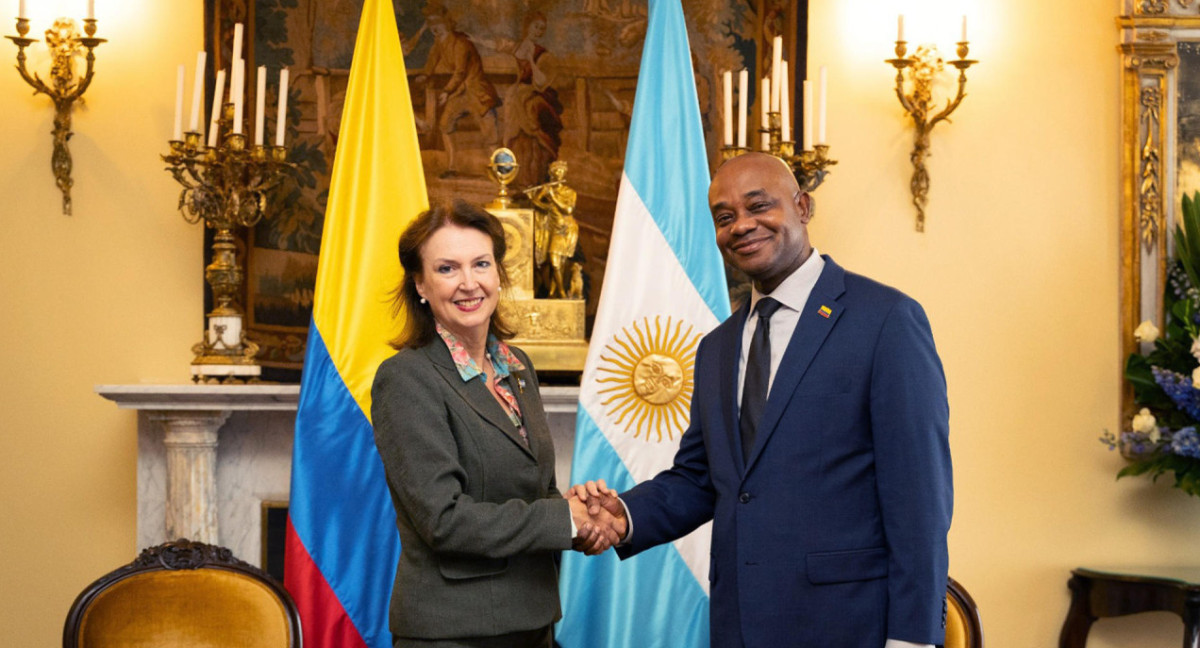 Diana Mondino junto al canciller colombiano. Foto: EFE