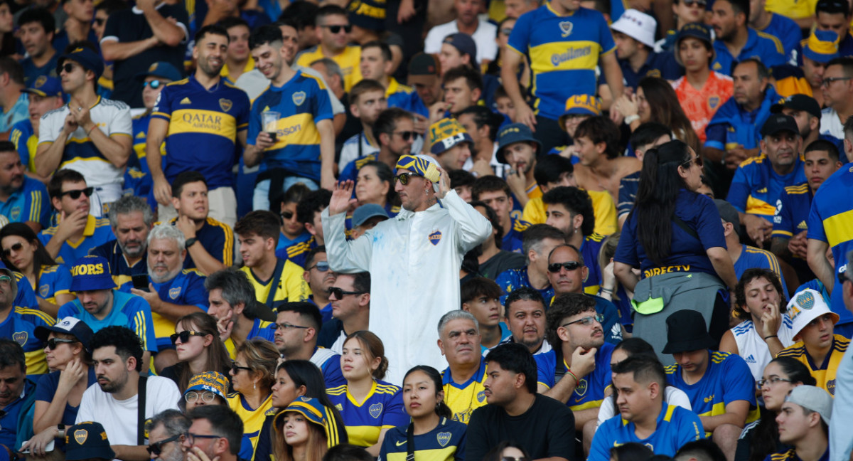 El color de los hinchas en el Superclásico. Foto: NA