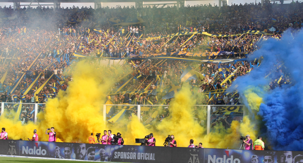 El color de los hinchas de Boca en el Superclásico. Foto: NA