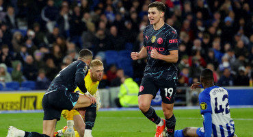 Julián Álvarez convirtió en la goleada del City contra Brighton. Foto: Reuters