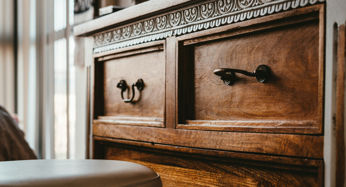 Cómo cuidar los muebles de madera. Foto: Unsplash.