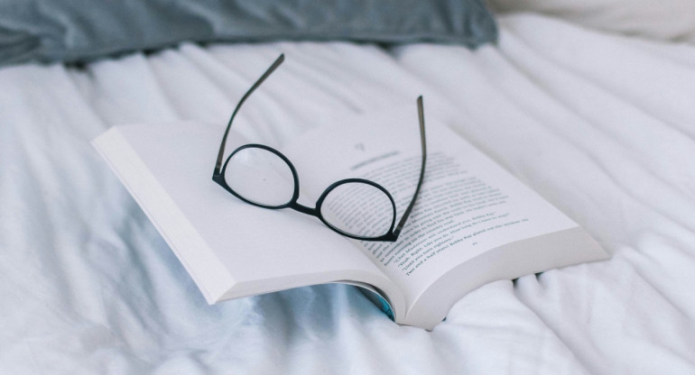 Lectura; libros; sueño. Foto: Unsplash.