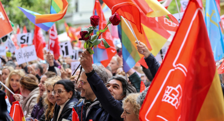 Manifestación de militantes del PSOE por Pedro Sánchez. Foto: Reuters.