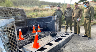 Ataque a carabineros en Chile. Foto: Reuters