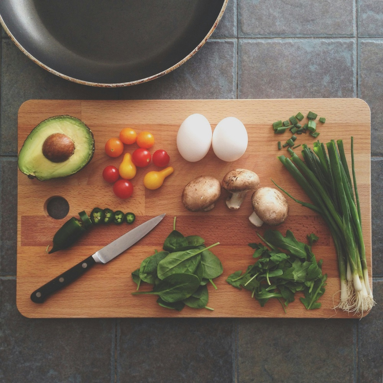 Tabla de picar, limpieza, consejos útiles. Foto: Unsplash.