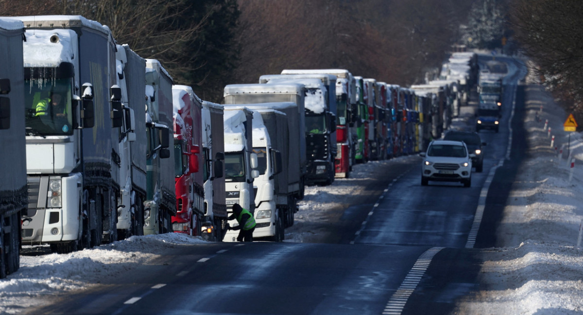 Bloqueo del paso fronterizo entre Ucrania y Polonia. Foto: Reuters.