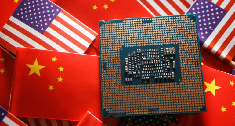 Guerra de chips entre EEUU y China. Foto: Reuters