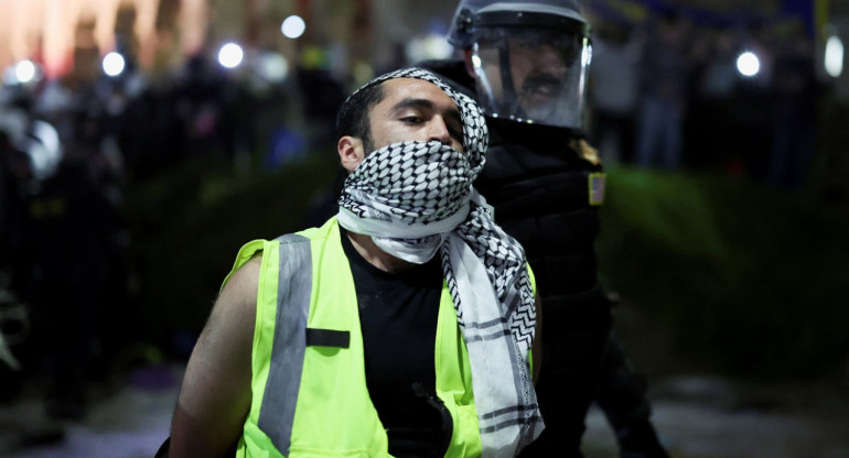 Detenciones en la Universidad de California. Foto: Reuters