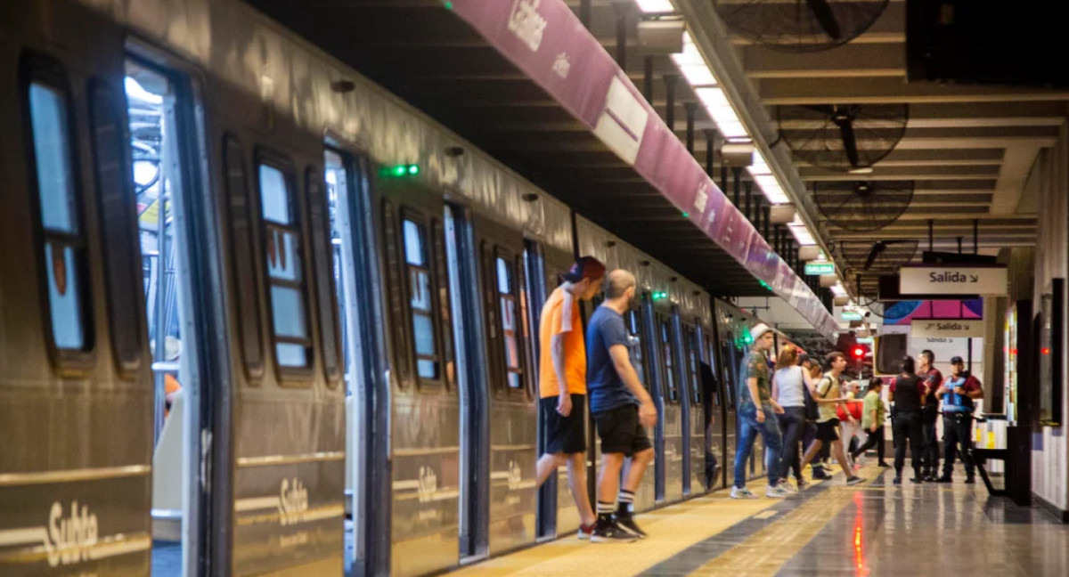 Subte, transporte público. Foto: NA