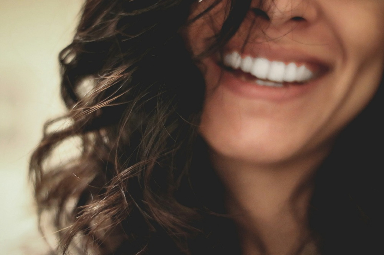 Sonrisa, alegría, felicidad. Foto: Unsplash.