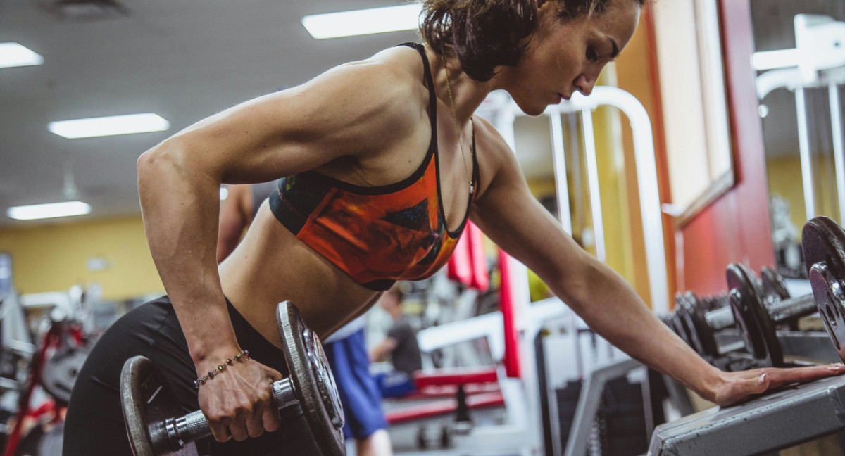 Entrenamiento de fuerza. Foto Unsplash.