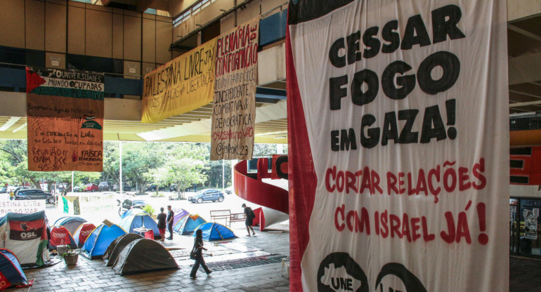 Acampada en universidades de Brasil contra la guerra en Gaza. Foto: EFE