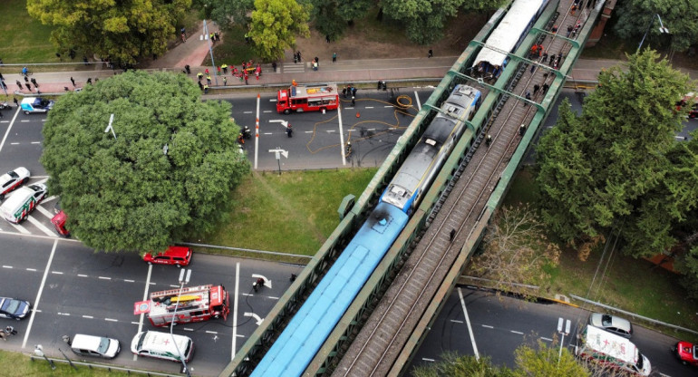 Choque del tren San Martín en el viaducto de Palermo. Foto: NA.