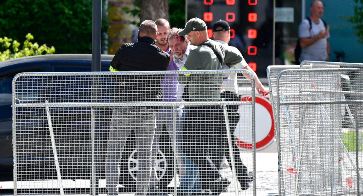 Atentado contra el primer ministro Robert Fico en Eslovaquia. Foto: REUTERS.