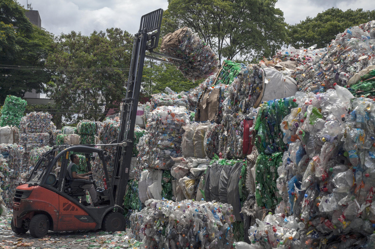 Plásticos, reciclaje. Foto: EFE.