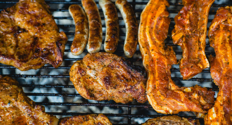 Asado, carne. Foto Unsplash.