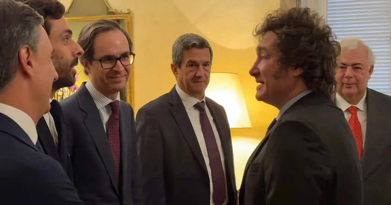 Encuentro de Javier Milei con empresarios en la embajada argentina en España. Foto: NA.