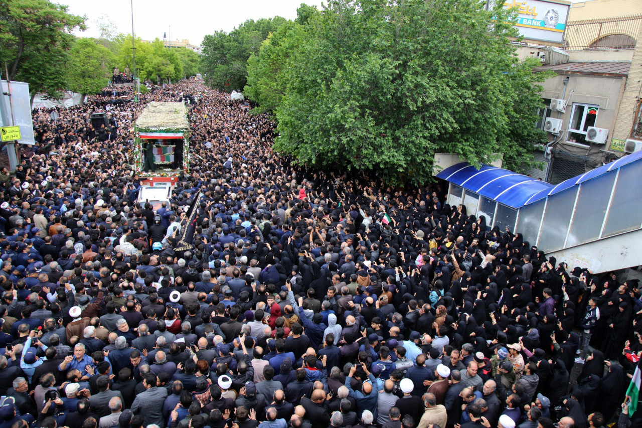 Funeral de Ebrahim Raisí en Irán. Foto: Reuters.