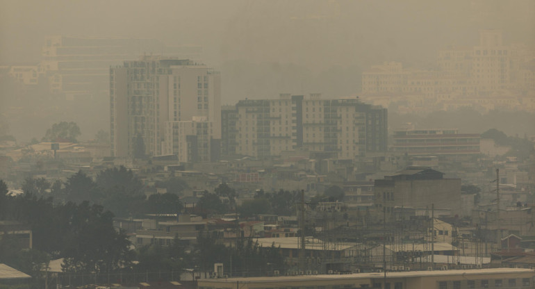 Contaminación del aire en Guatemala. Foto EFE.